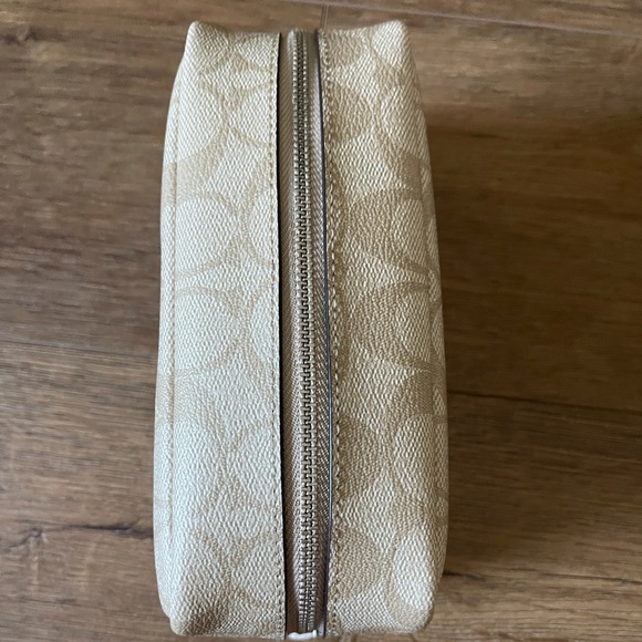 COACH-NWT Disney Cosmetics Bag-“Once Upon A Time” - Picture 6 of 13